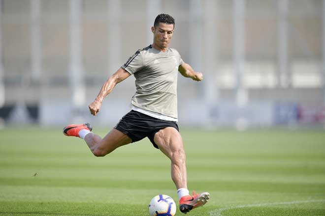 Cơ đùi vạm vỡ của Ronaldo