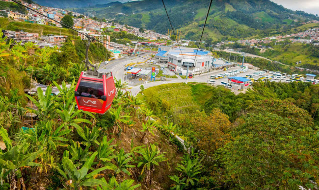 Chi phí sinh hoạt ở Colombia tương đối thấp, trong khi dịch vụ chăm sóc sức khỏe cực kỳ tốt và chi phí hợp lý.