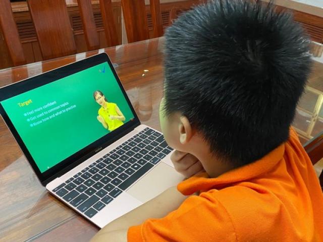 Hà Nội: Các trường ngoài công lập được thu tiền hỗ trợ học Online