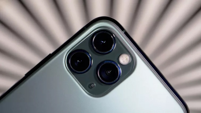 iPhone 11 Pro có 3 camera sau.