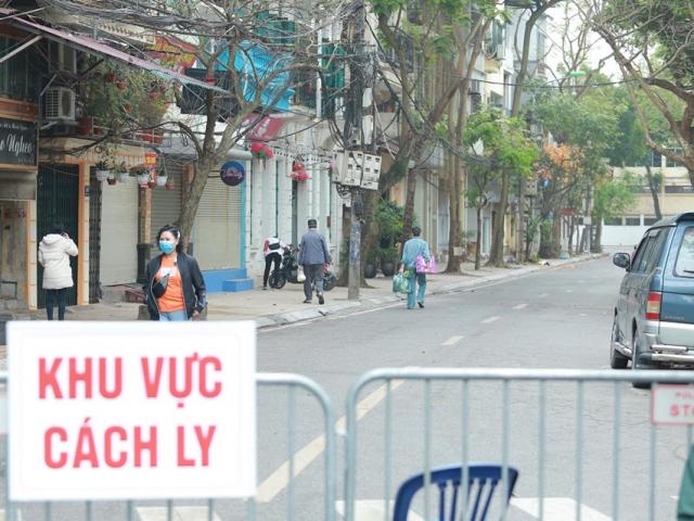 Dỡ bỏ phong toả khu vực cách ly tại phố Trúc Bạch, Hà Nội
