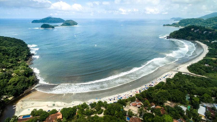 Costa Verde, Brazil: Vùng ven biển này kéo dài từ thành phố Rio de Janeiro tới São Paulo. Khu vực này còn được gọi là “Bờ biển xanh” với các khu vực nhiệt đới chạy dọc Đại Tây Dương.