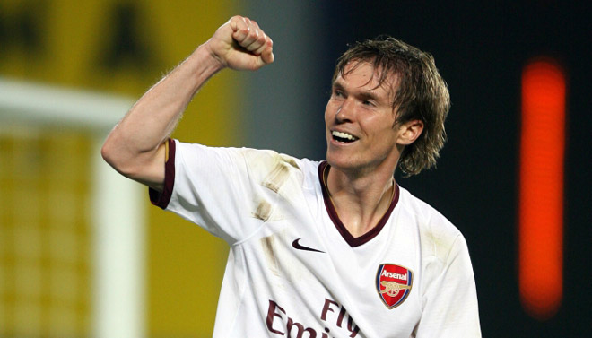 Cựu tiền vệ của Arsenal, Alexander Hleb tiết lộ chẳng ai tại Belarus quan tâm đến Covid-19