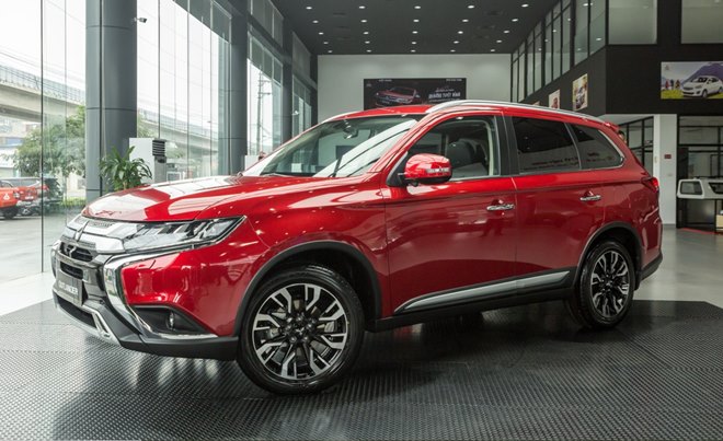 Giá xe Mitsubishi Outlander 2020 lăn bánh mới tháng 3 - 1