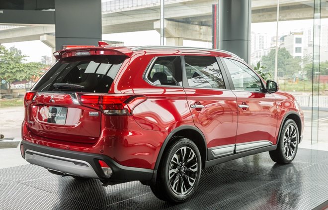 Giá xe Mitsubishi Outlander 2020 lăn bánh mới tháng 3 - 9