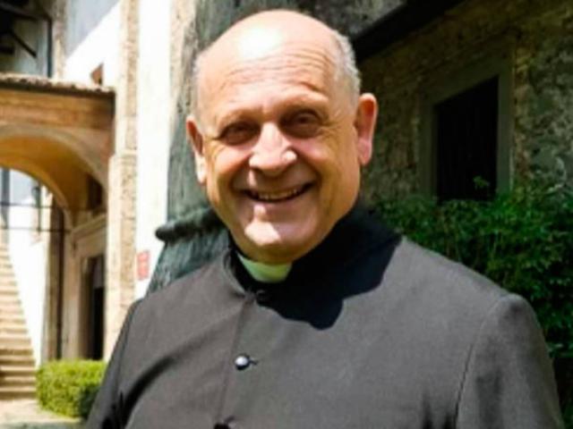Linh mục Italia nhường máy thở cho bệnh nhân nhiễm Covid-19, qua đời như người hùng