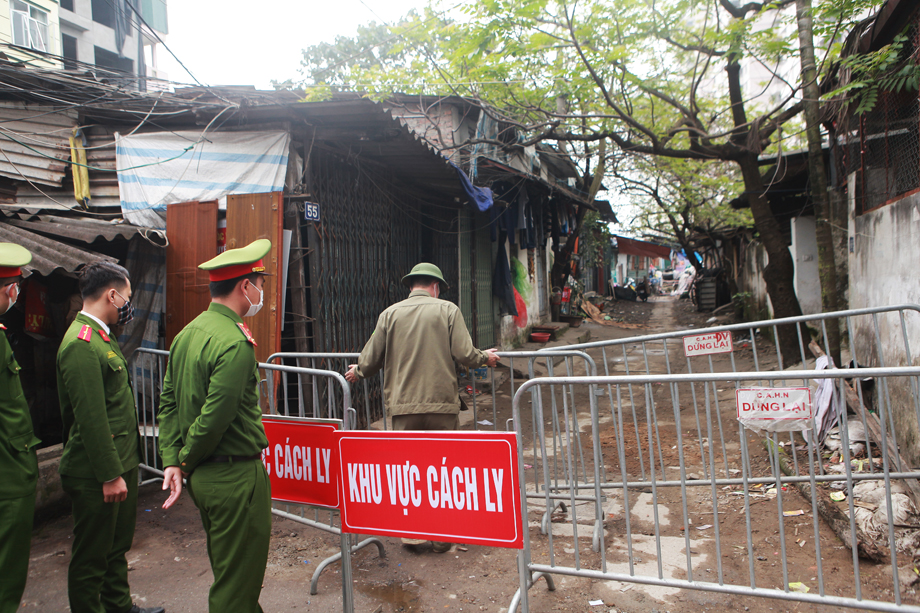 Một khu vực bị phong tỏa để cách ly ở Hà Nội
