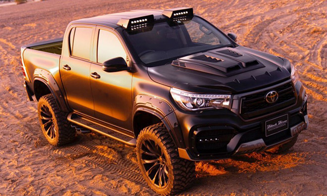 Toyota Hilux lột xác dữ dằn qua bản độ Sports Line Black Bison Edition - 4