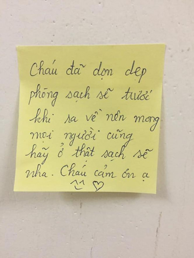 Những lời nhắn của Hà Trang được nắn nót viết cẩn thận dán tại các vật dụng trong phòng ở để người cách ly đến dùng một cách thoải mái