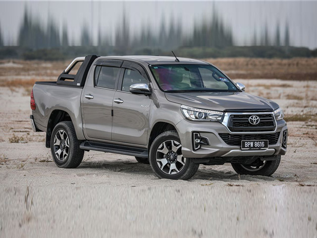 Toyota Hilux thế hệ mới thay đổi diện mạo và nâng cấp động cơ