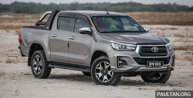 Toyota Hilux thế hệ mới thay đổi diện mạo và nâng cấp động cơ - 1