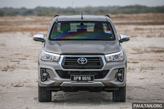 Toyota Hilux thế hệ mới thay đổi diện mạo và nâng cấp động cơ - 2