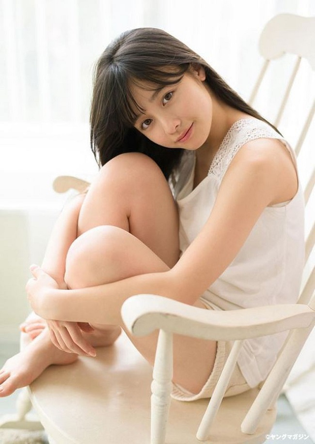 Kanna Hashimoto sở hữu vẻ đẹp tự nhiên, nổi bật là gương mặt tròn đầy, thơ ngây.&nbsp;