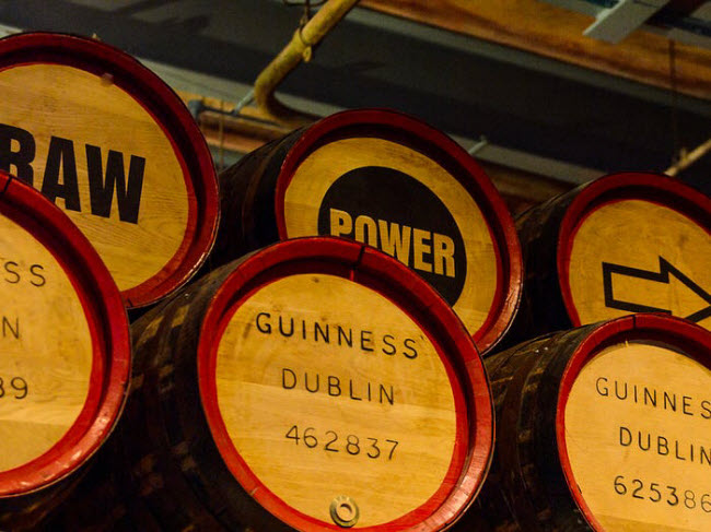 Du khách chưa được coi là đến Ireland nếu không thưởng thức loại bia Guinness hảo hạng tại thành phố Dublin.
