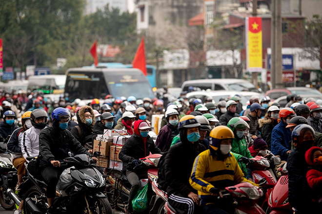 Đường Giải Phóng hướng đi từ Thanh Trì về trung tâm Hà Nội, đoạn qua bến xe Nước Ngầm, mật độ giao thông cao.