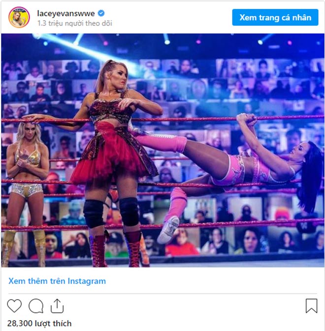 Lacey Evans sở hữu trang cá nhân Instagram thu hút đến hơn 1,3 triệu người đăng ký "Theo dõi"