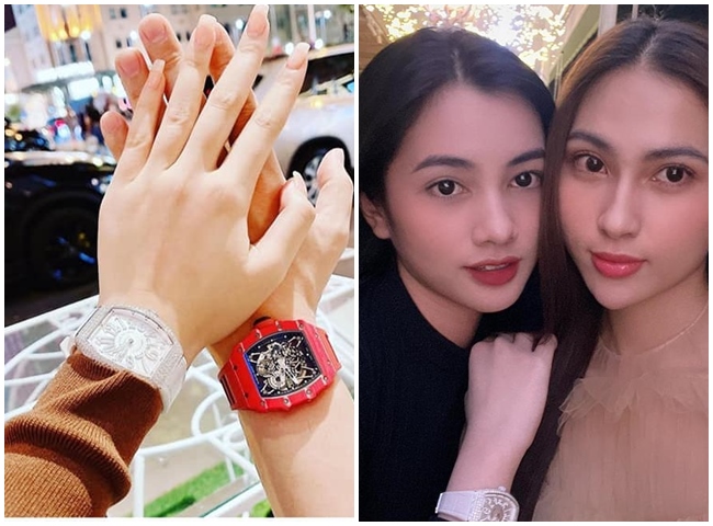 Trong bức ảnh đăng tải trên Instagram ngày 20/12/2020, Đức Huy khoe nắm tay một cô gái bí ẩn với chiếc đồng hồ hàng hiệu đắt đỏ. Cư dân mạng nhanh chóng tìm ra bàn tay cô gái đeo đồng hồ giống hệt một bức ảnh Cẩm Đan chụp chung với một người bạn.
