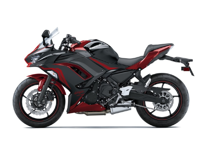 2021 Kawasaki Ninja 650 màu đen/đỏ.