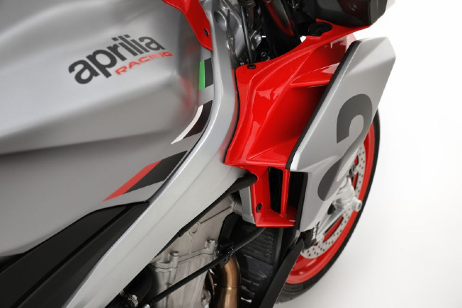 Aprilia Tuono 660 chính thức trình làng, giá 304,6 triệu đồng - 8