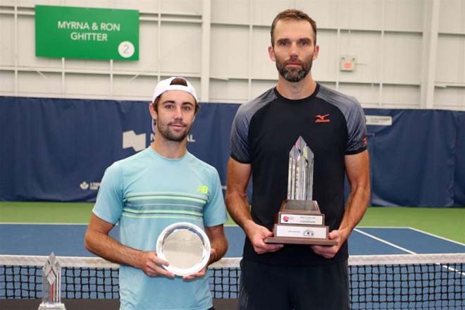 Karlovic (phải) từng lập nhiều kỷ lục về độ tuổi