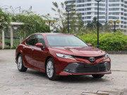 Tin tức ô tô - Giá xe Toyota Camry lăn bánh tháng 01/2021