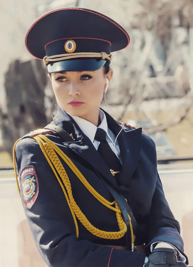 Trong đó, các nữ quân nhân phục vụ trong quân y Quân đội Nga chiếm 72%, lực lượng thông tin chiếm 8% và lực lượng tài chính chiếm 4%. 
