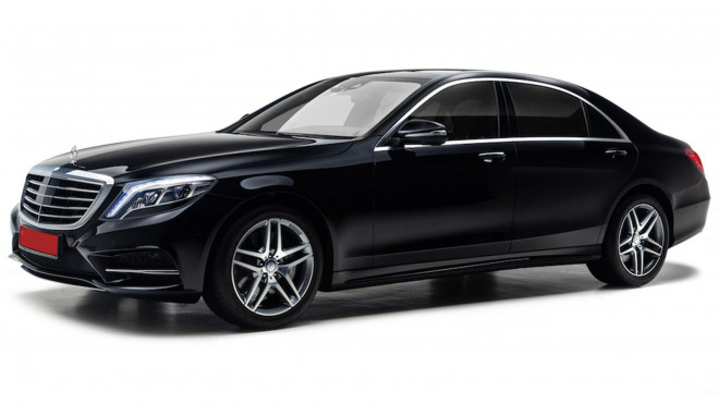 Mercedes-Benz S400 trang bị nhiều tiện nghi cao cấp.