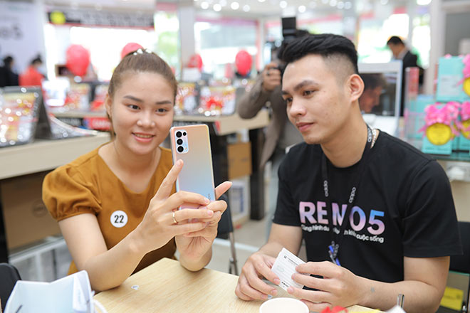 OPPO Reno5 tưng bừng ưu đãi chào xuân mới tại hệ thống FPT Shop - 4