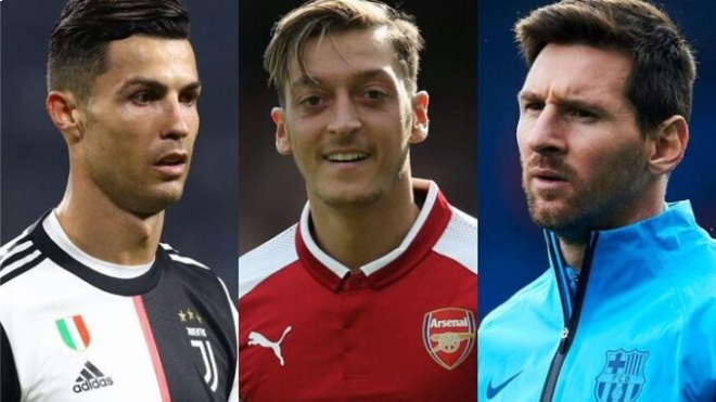 Ozil tin rằng Ronaldo giỏi hơn Messi vì CR7 khẳng định tài năng ở mọi quốc gia từng thi đấu