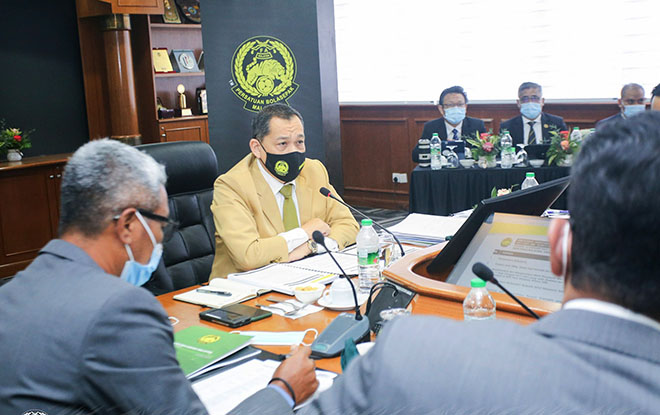 Liên đoàn bóng đá Malaysia họp ban chấp hành hôm 12/1.