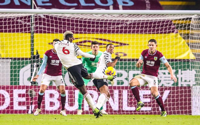 Pogba sút bóng sống ghi bàn giúp MU thắng nhọc Burnley&nbsp;