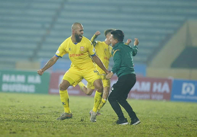 Nam Định gây chấn động ngày khai mạc V-League, tưng bừng hạ đại gia Hà Nội - 12