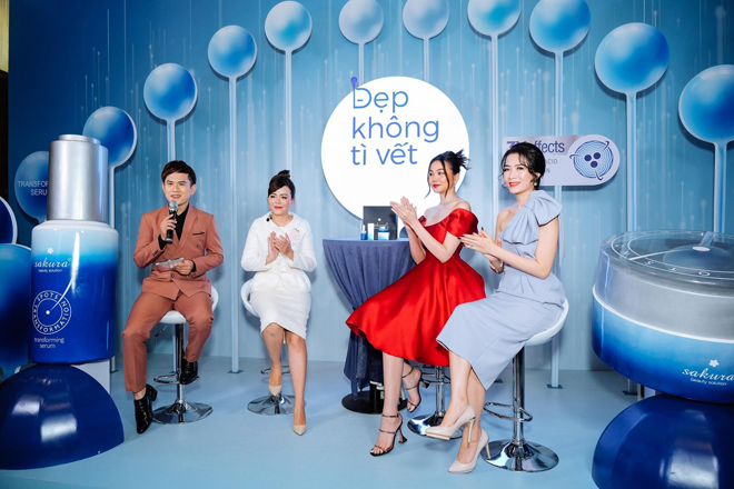 Chị Yến Nhi (ngoài cùng bên phải) tham gia buổi talkshow “Đẹp không tì vết” cùng siêu mẫu Thanh Hằng tối ngày 9/1 vừa qua.