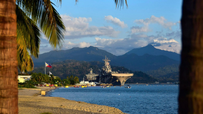 Ảnh chụp tàu tấn công đổ bộ USS Wasp tại Vịnh Subic - nơi từng là căn cứ của Hải quân Mỹ. Ảnh: Hải quân Mỹ