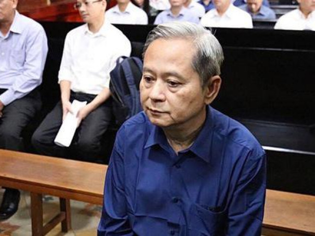 Ông Nguyễn Hữu Tín bị suy tim, lần thứ 2 hoãn tòa xử ông Vũ Huy Hoàng và đồng phạm