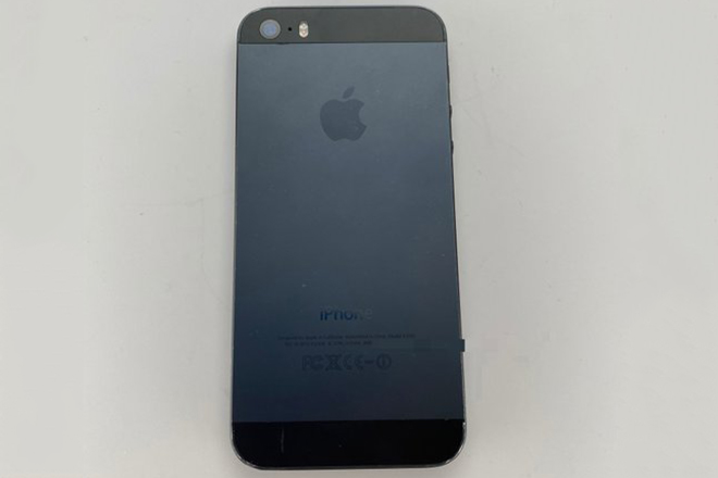 Nguyên mẫu iPhone 5S chưa từng được công bố của Apple - 1