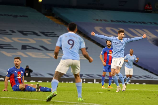 Trung vệ John Stones có một trận đấu vô cùng đáng nhớ cho Man City khi đối đầu Crystal Palace