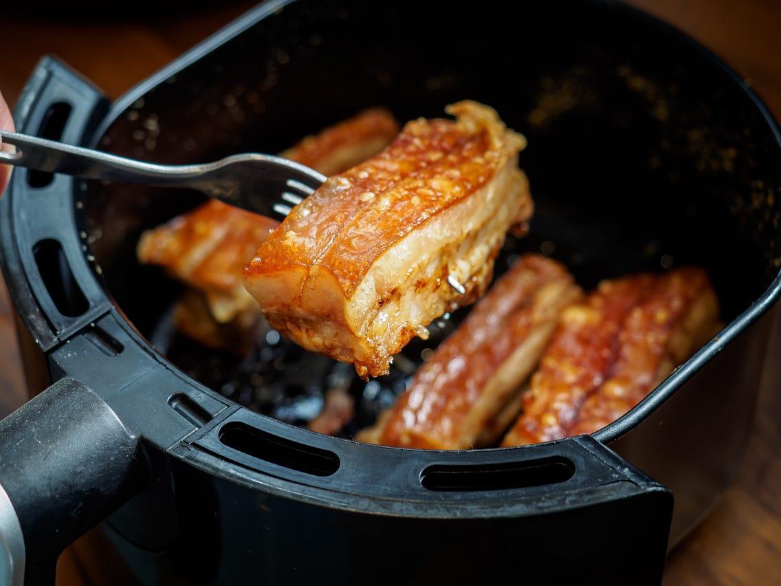 Want to cook delicious food with an air fryer, remember these 9 tips - 1
