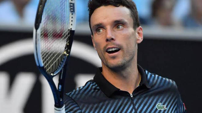 Roberto Bautista Agut "phát điên" khi phải cách ly trước thềm Australian Open