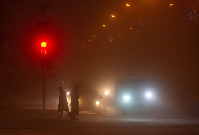 Thành phố Norilsk có nhiệt độ có lúc xuống thấp -40 độ C khiến cho địa danh này trở thành một trong những nơi lạnh nhất hành tinh. Nhiệt độ thấp chính là sức hấp dẫn với đào bitcoin do chi phí lớn nhất cho quá trình vận hành là tiền điện và làm mát hệ thống.

