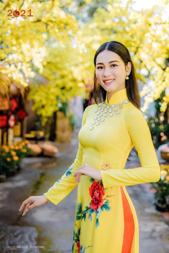 Top 5 Người đẹp Biển HHVN 2020 khoe đường cong quyến rũ với áo dài - 1