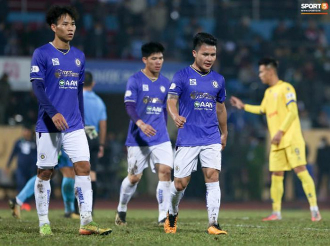 Hà Nội FC đại bại 0-3 trước Nam Định, đứng cuối bảng là bất ngờ lớn nhất vòng 1
