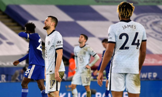 Chelsea thua cay đắng trên sân King Power và nhìn Leicester City chiếm ngôi đầu bảng của MU