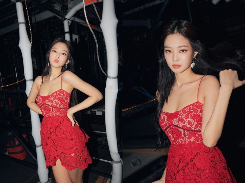 Jennie chiếm spotlight với bộ đồ vừa đỏ vừa thơm ở show Chanel - 2sao