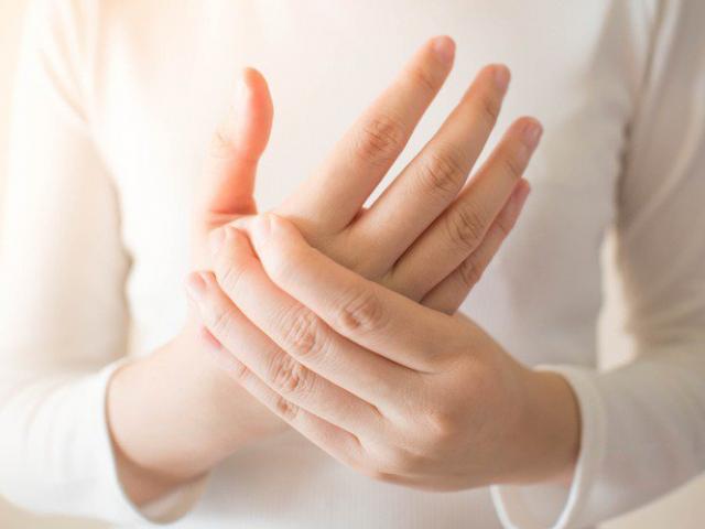 7 dấu hiệu trên bàn tay cho thấy sức khỏe của bạn có vấn đề
