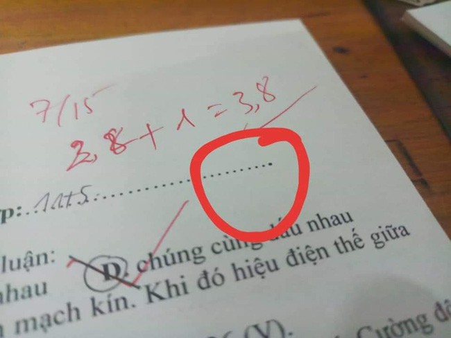 Cách đánh mã đề “bá đạo” của thầy cô: Một chấm là say đắm, hai chấm là đắm say, ba chấm là khỏi nhìn bài - 2