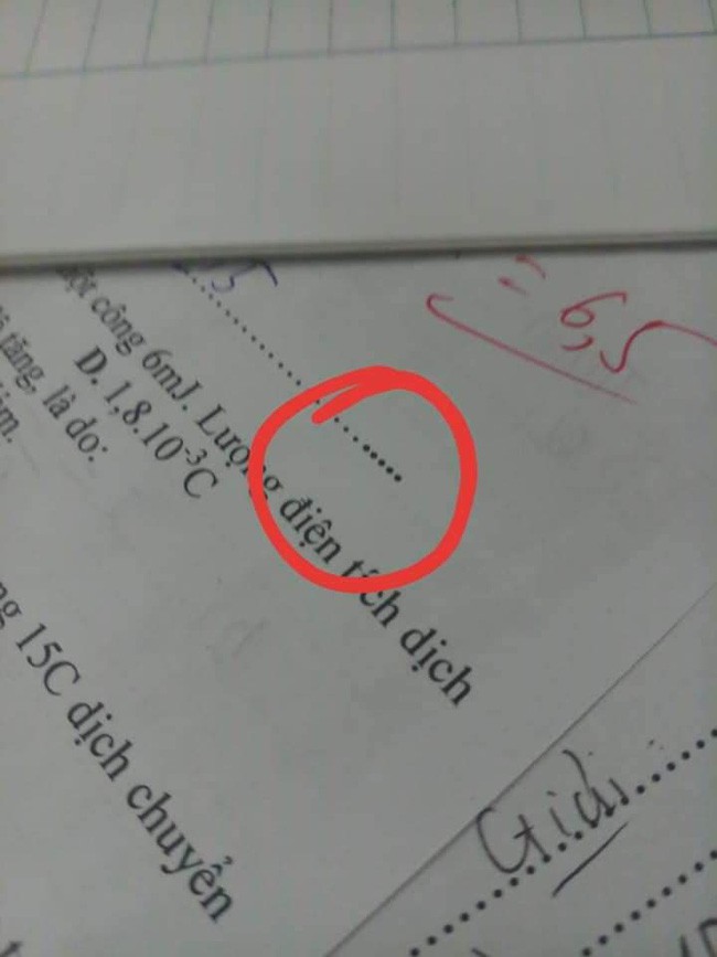 Cách đánh mã đề “bá đạo” của thầy cô: Một chấm là say đắm, hai chấm là đắm say, ba chấm là khỏi nhìn bài - 4