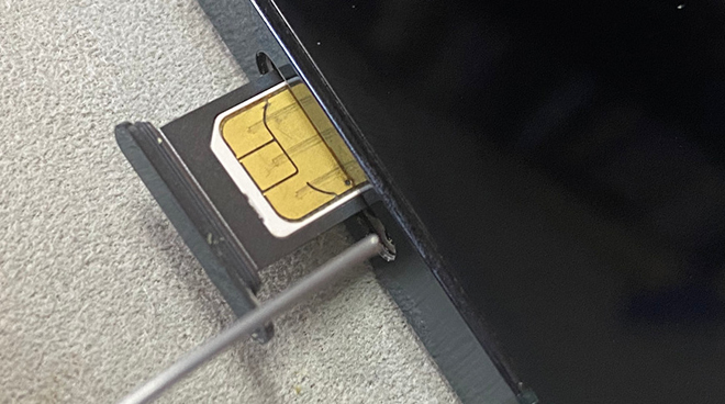 Hướng dẫn chi tiết cách lấy SIM ra khỏi iPhone nhanh nhất - 2