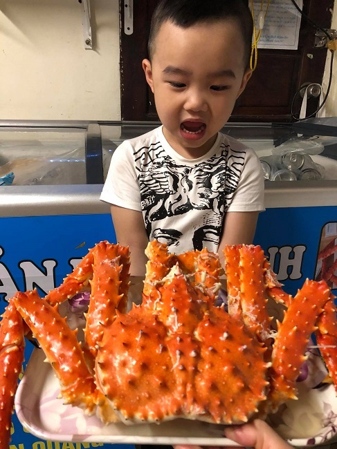 Cua hoàng đế cũng giảm giá đến 50%, chỉ còn 1,3-15 triệu đồng/kg.