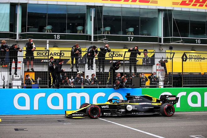 Renault mới có podium đầu tiên sau hơn 4 năm trở lại F1